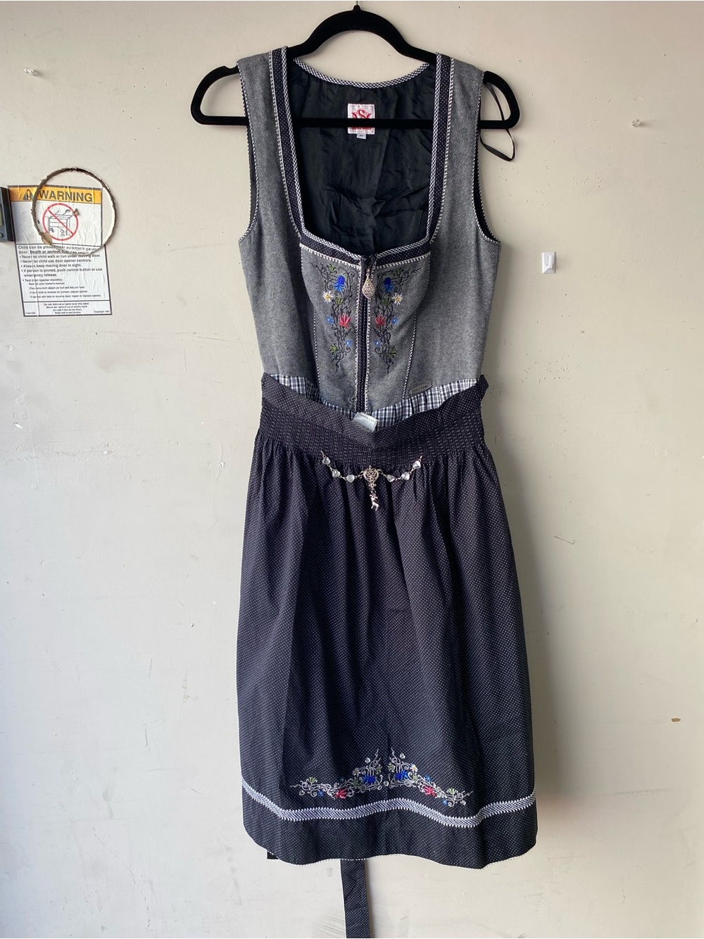Spieth & Wensky German Dirndl Dress 40 US 8 Grey Floral Gingham Oktoberfest - Picture 10 of 16